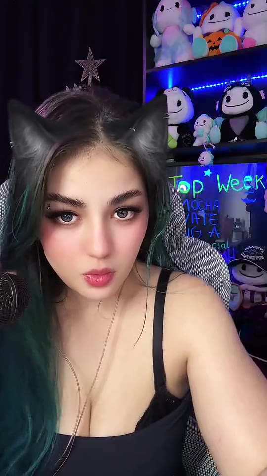 Bigo live: #Singing Pk 21:40❤️‍🔥 by @kareenc